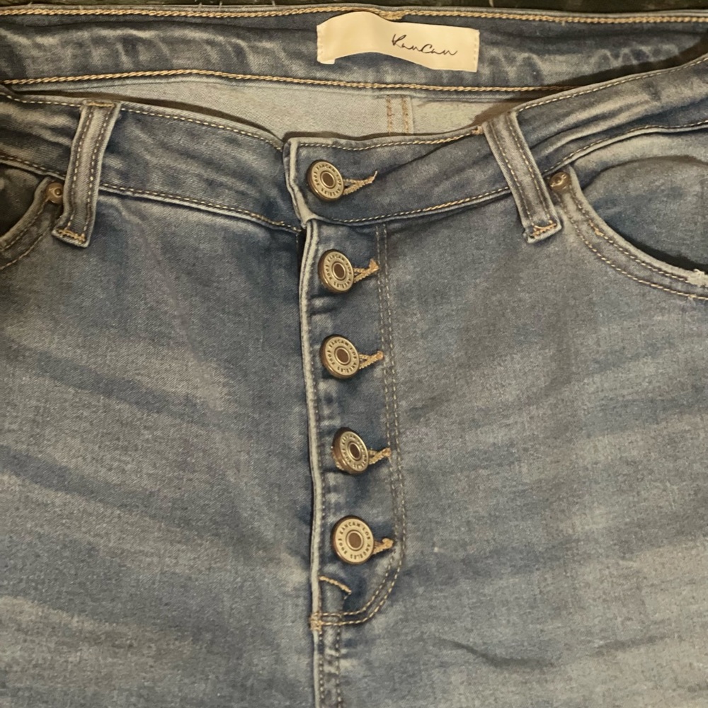 KanCan jeans size 33, button fly with a 32” inseam bootcut jeans